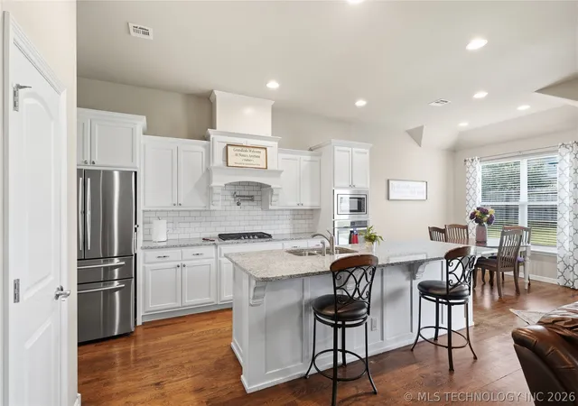 2nd image of 138 W 130th St S, Jenks, OK 74037 | MLS# 2625039