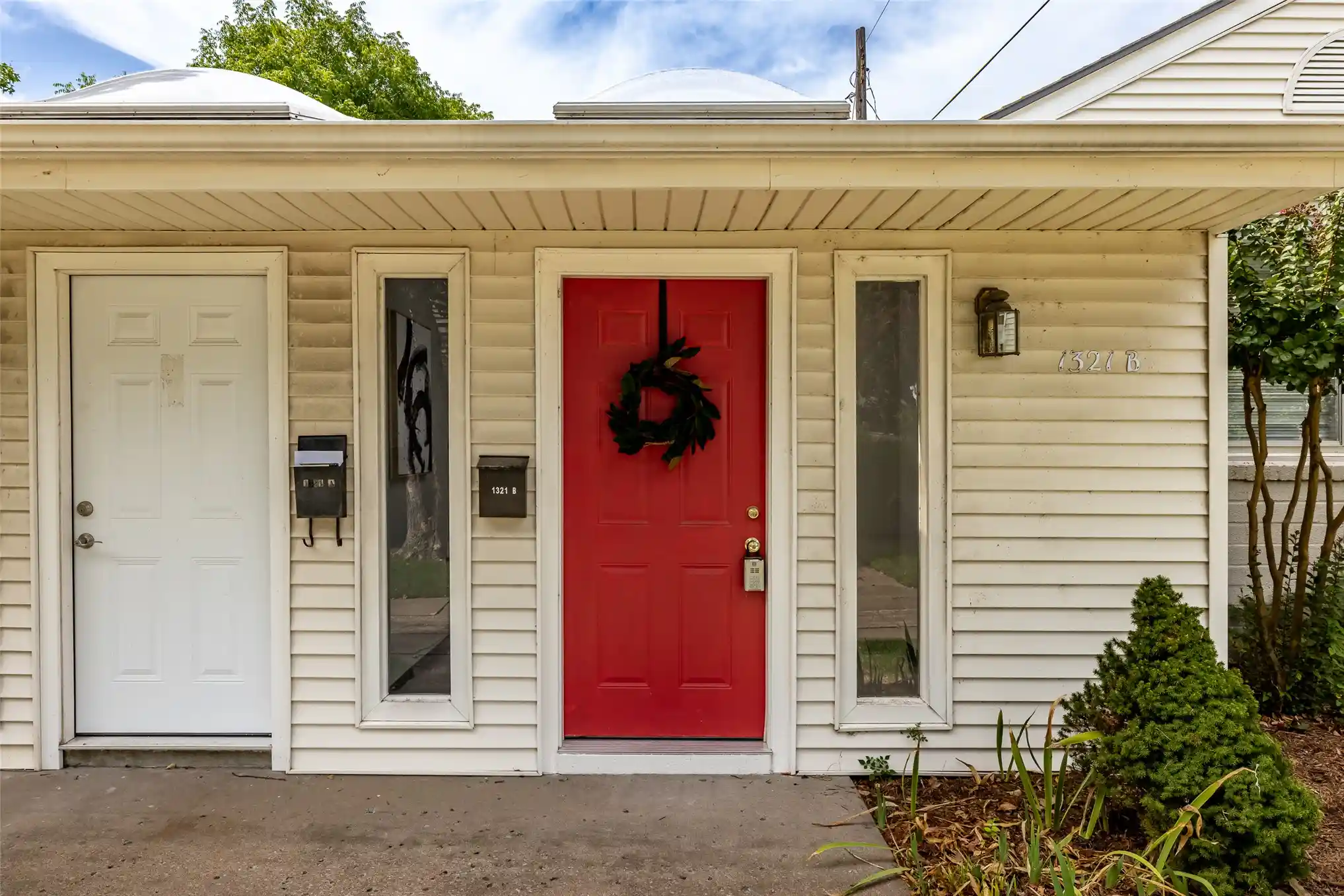 Listing Photo 2 - Condo for sale in 1321 E 38th Pl located at 1321 E 38th Pl, Tulsa, OK 74105 - Unit 1321 E 38th Place