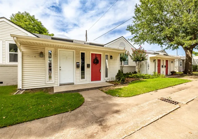 Photo 3 of Sale Pending at 1321 E 38th Place #B, Tulsa, OK 74105 | MLS# 2625058 | Listing updated on 2026-10-08