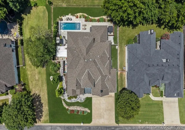 Photo 3 of Sale Pending at 10624 S Nandina Ct, Jenks, OK 74037 | MLS# 2624893 | Listing updated on 2026-08-25