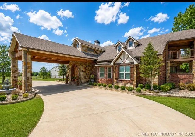 Homes for sale in Sallisaw, OK | 460181 E 1120 Rd, Sallisaw, OK 74955 | MLS# 2624706