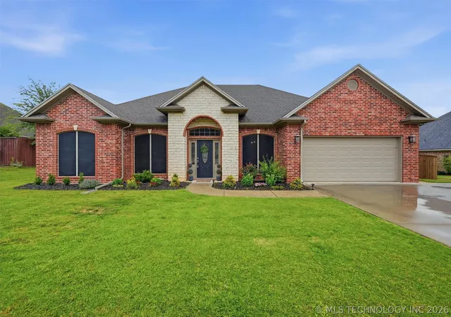 2nd image of 1510 Remington West Cir, Durant, OK 74701 | MLS# 2625083