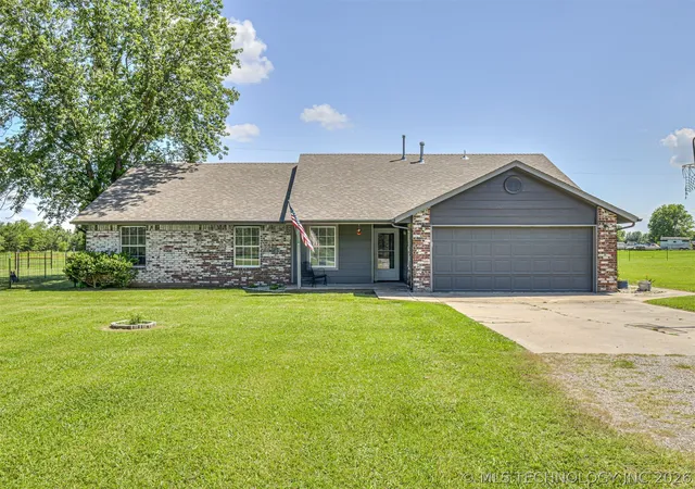 Photo 1 of Single family home for sale at 1240 E 163rd Street N, Skiatook, OK 74070 | MLS# 2625033 | Listing updated on 2026-07-31