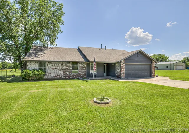 Photo 2 of Single family home for sale at 1240 E 163rd Street N, Skiatook, OK 74070 | MLS# 2625033 | Listing updated on 2026-07-31