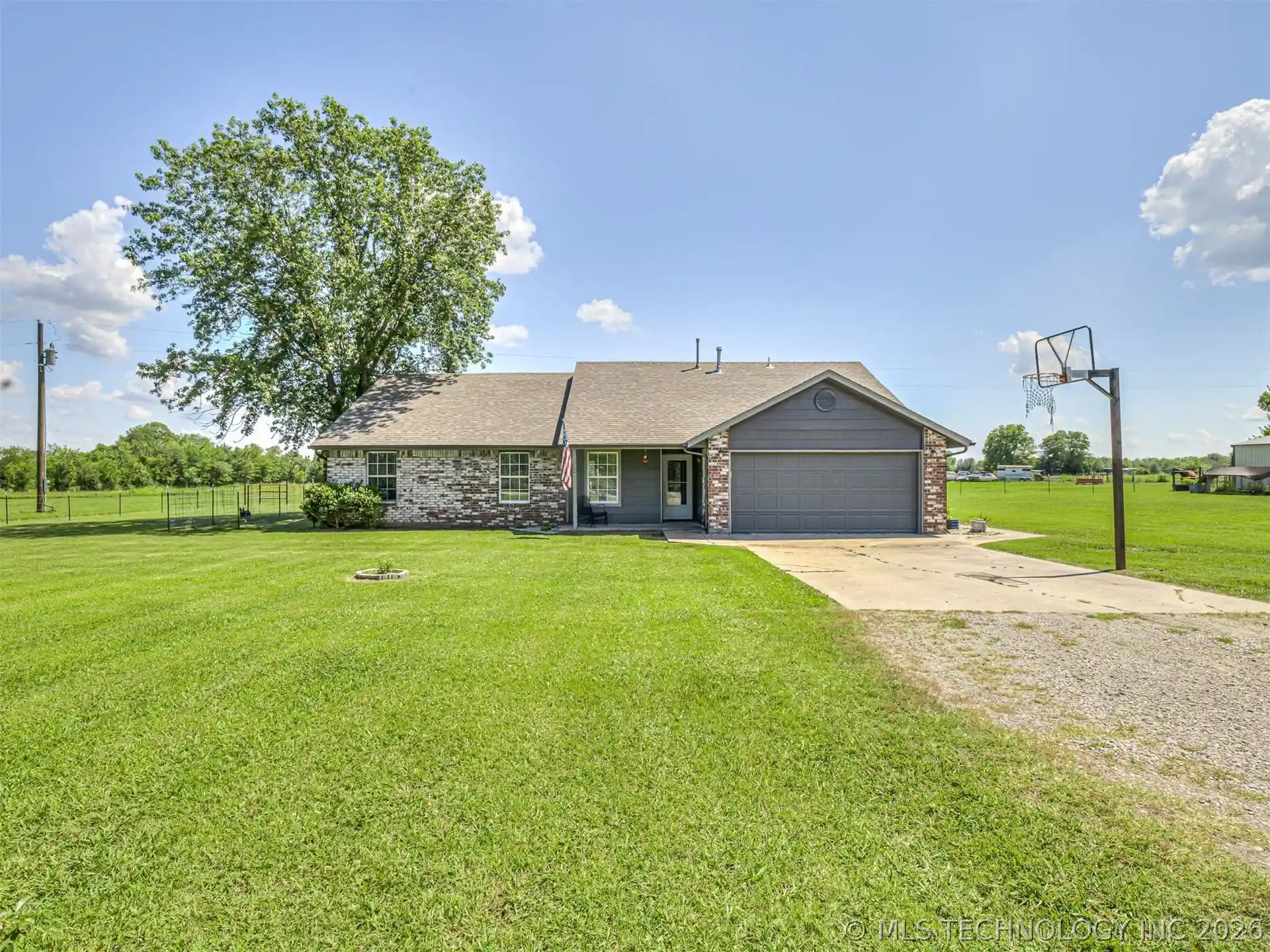 Photo 2 of Single family home for sale at 1240 E 163rd Street N, Skiatook, OK 74070 | MLS# 2625033 | Listing updated on 2026-10-28