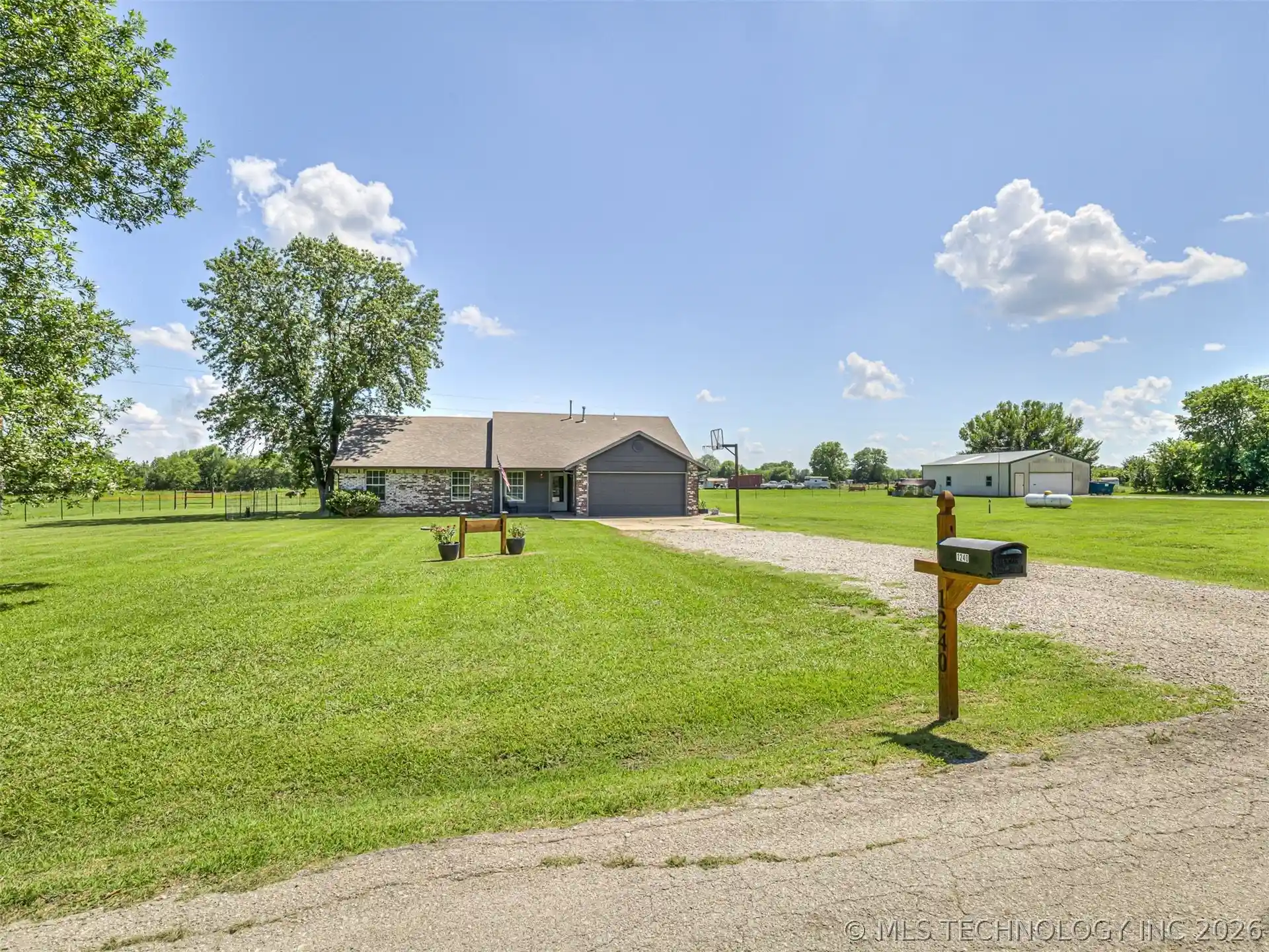 Photo 4 of Single family home for sale at 1240 E 163rd Street N, Skiatook, OK 74070 | MLS# 2625033 | Listing updated on 2026-10-28