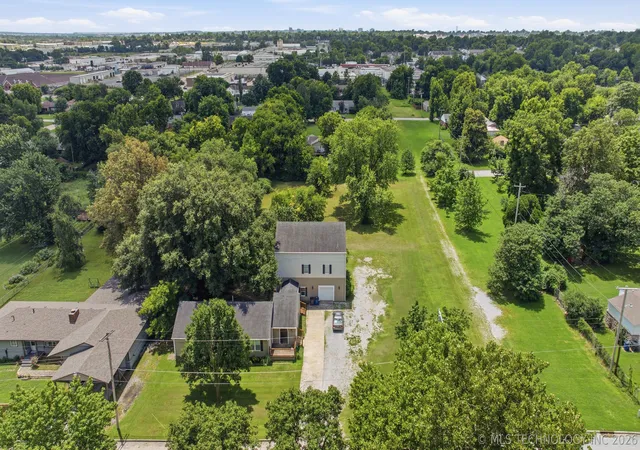 5th image of 5504 E 5Th Pl, Tulsa, OK 74112 | MLS# 2625064