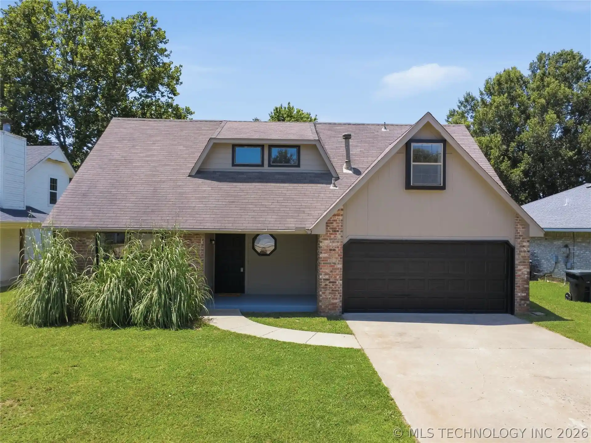 Single family home for sale at 2007 S Missouri Ct, Claremore, OK 74019 | MLS# 2623542