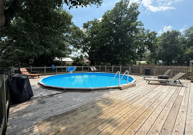 Homes for sale in Sallisaw, OK | 820 E Chickasaw Ave, Sallisaw, OK 74955 | MLS# 2625104