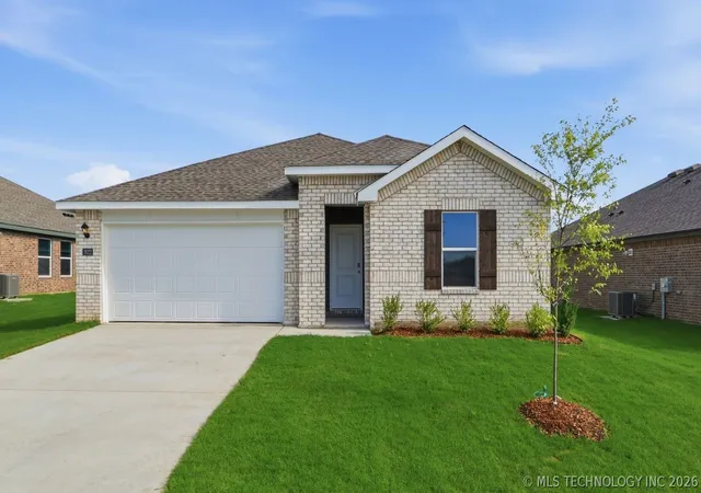 1st image of 2022 E Toledo St, Broken Arrow, OK 74012 | MLS# 2625153