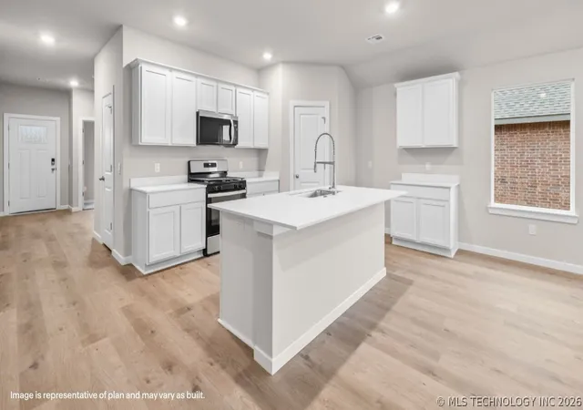 4th image of 2022 E Toledo St, Broken Arrow, OK 74012 | MLS# 2625153