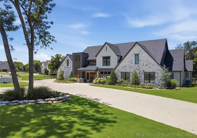 Photo 2 of Single family home for sale at 17530 E Anthem Ridge Rd, Owasso, OK 74055 | MLS# 2625091 | Listing updated on 2026-08-28