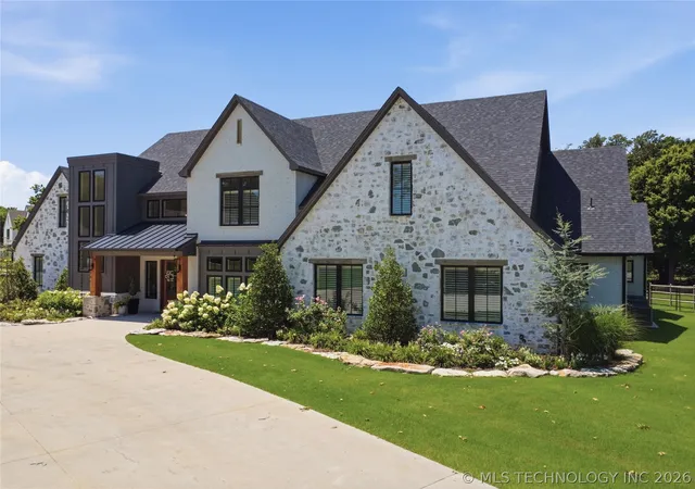 Photo 3 of Single family home for sale at 17530 E Anthem Ridge Rd, Owasso, OK 74055 | MLS# 2625091 | Listing updated on 2026-08-28