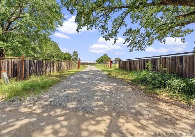 51st image of 5680 Ark Cemetery, Marietta, OK 73448 | MLS# 2625165