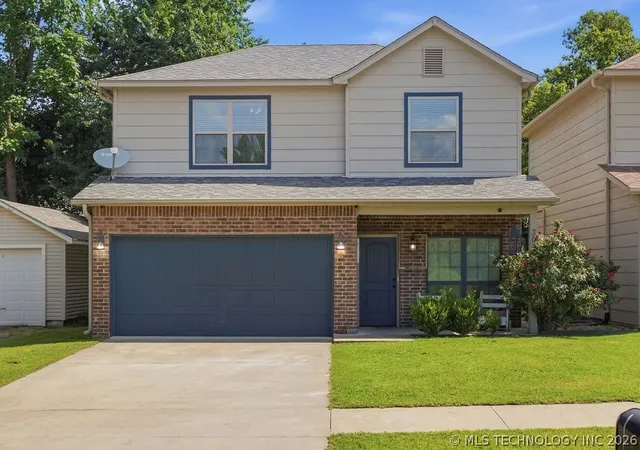 1st image of 308 E 4th St, Claremore, OK 74017 | MLS# 2625129
