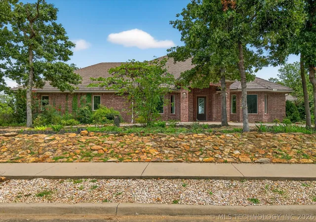 1st image of 2628 Mountain Rd, Bartlesville, OK 74003 | MLS# 2625186