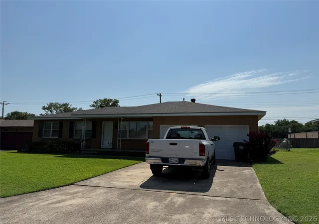 Homes for sale in Muskogee, OK | 129 S Camden St, Muskogee, OK 74403 | MLS# 2625201