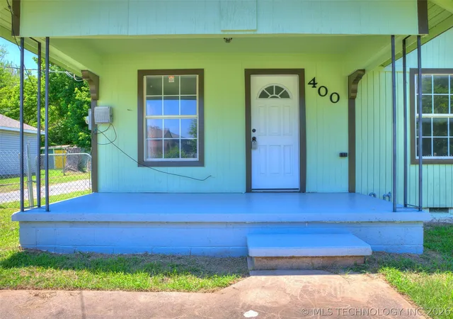 Photo 2 of Sale Pending at 400 S 53rd Westavenue, Tulsa, OK 74127 | MLS# 2625215 | Listing updated on 2026-08-28