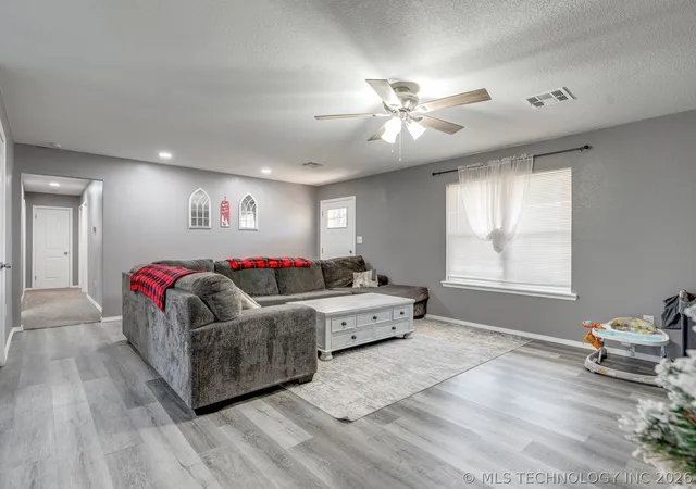image of 24073 N County Road 3292 Road, Wynnewood, OK 73098 | MLS# 2625219
