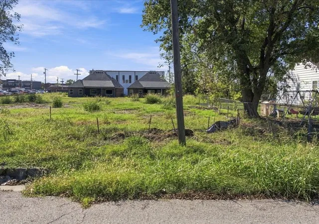 Photo 2 of Land for sale at 210 W 1st Street, Owasso, OK 74055 | MLS# 2625225 | Listing updated on 2026-10-07