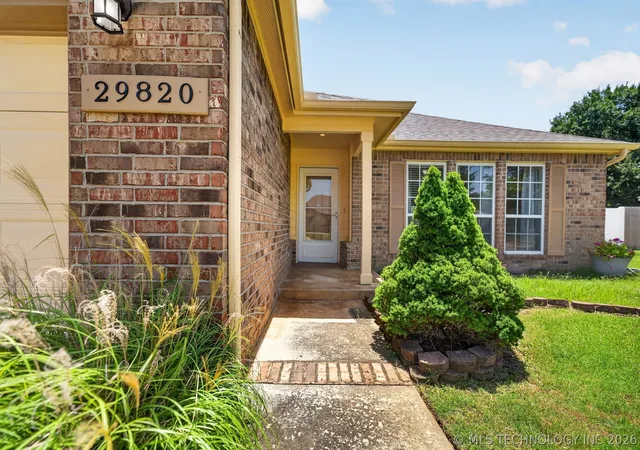 Homes for sale in Coweta, OK | 29820 E 137th Pl, Coweta, OK 74429 | MLS# 2620314