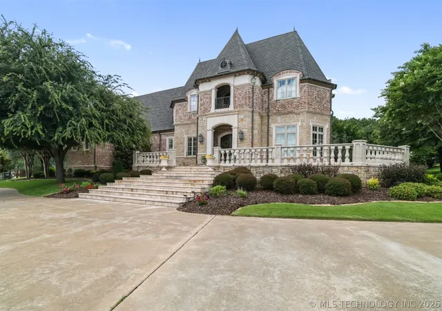 2nd image of 3202 Castle Ct, Durant, OK 74701 | MLS# 2623512
