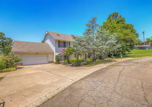 Photo 3 of Single family home for sale at 105 Canoe Cvs, Mannford, OK 74044 | MLS# 2625226 | Listing updated on 2026-08-20