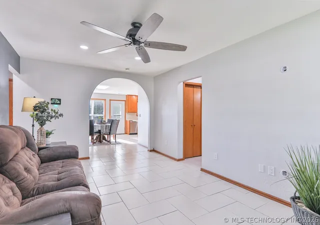 Homes for sale in Collinsville, OK | 401 S 21St St, Collinsville, OK 74021 | MLS# 2623870