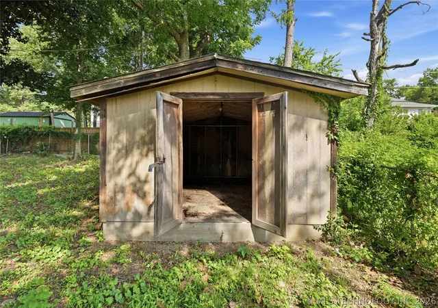 39th image of 227 S 11th St, Muskogee, OK 74401 | MLS# 2625247