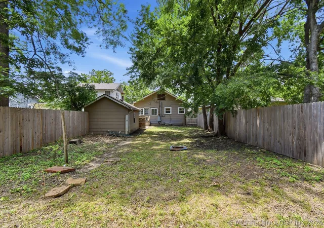 28th image of 1340 S Johnstone Ave, Bartlesville, OK 74003 | MLS# 2612964