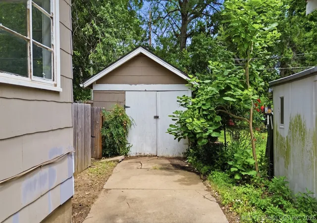 5th image of 1340 S Johnstone Ave, Bartlesville, OK 74003 | MLS# 2612964