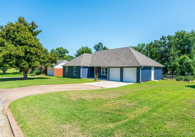 2nd image of 212 E 13th St, Sand Springs, OK 74063 | MLS# 2625066