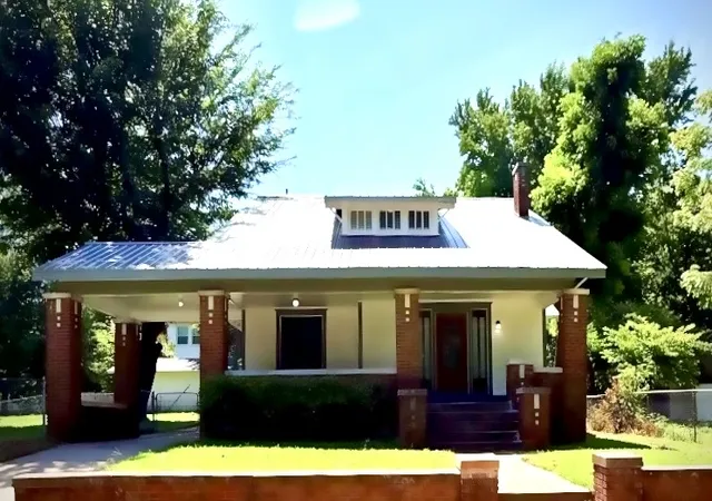 Photo 1 of Single family home for sale at 506 N Grand Ave, Okmulgee, OK 74447 | MLS# 2625096 | Listing updated on 2026-08-21