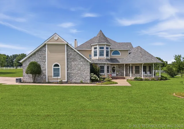 Photo 2 of Single family home for sale at 29945 S River Ridge Dr, Catoosa, OK 74015 | MLS# 2625278 | Listing updated on 2026-08-20