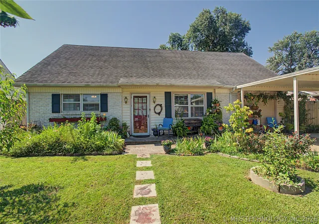 Photo 1 of Single family home for sale at 309 Carlton Way, Muskogee, OK 74403 | MLS# 2625048 | Listing updated on 2026-08-24