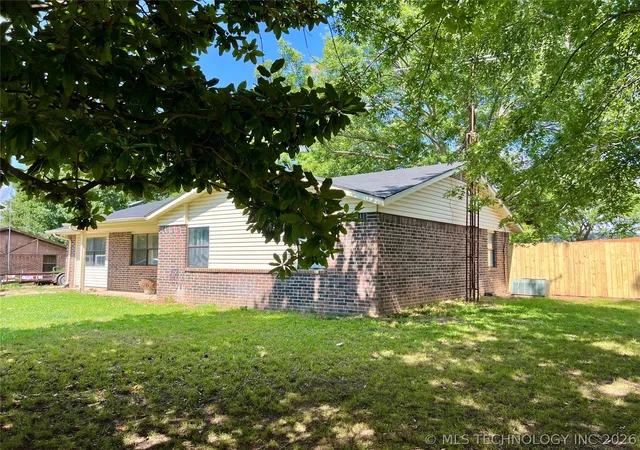 Photo 3 of Sale Pending at 9816 County Rd 3579, Ada, OK 74820 | MLS# 2624980 | Listing updated on 2026-08-20