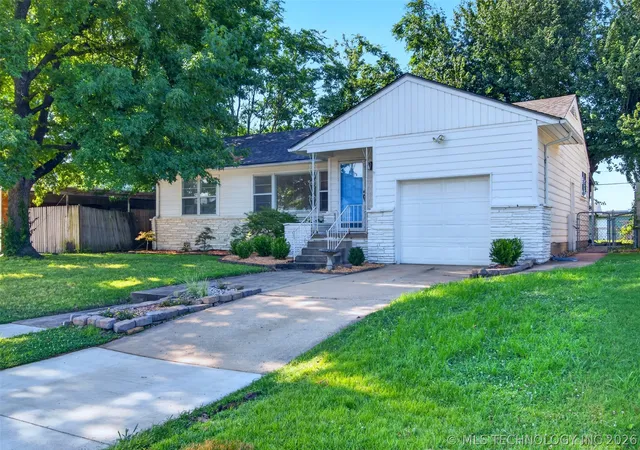 Photo 3 of Single family home for sale at 4556 E 28th Street, Tulsa, OK 74114 | MLS# 2625228 | Listing updated on 2026-08-24