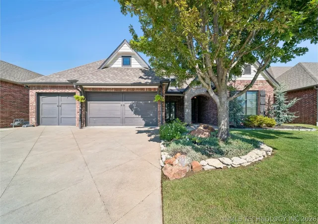 Homes for sale in Bixby, OK | 13342 S 19th St, Bixby, OK 74008 | MLS# 2624693