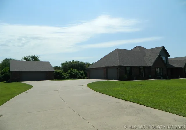Photo 2 of Sale Pending at 12151 N 168th Eastavenue, Collinsville, OK 74021 | MLS# 2625301 | Listing updated on 2026-08-20