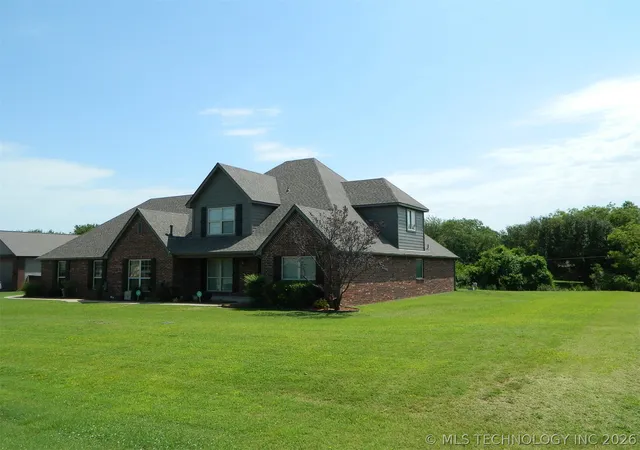 Photo 3 of Sale Pending at 12151 N 168th Eastavenue, Collinsville, OK 74021 | MLS# 2625301 | Listing updated on 2026-08-20