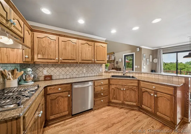5th image of 504 Oak Ridge Dr, Sand Springs, OK 74063 | MLS# 2625304