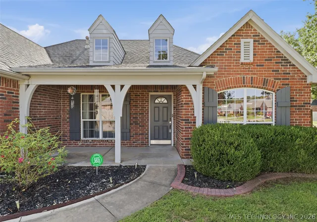 2nd image of 903 N Redbud St, Jenks, OK 74037 | MLS# 2624846
