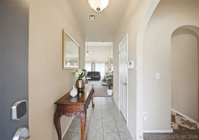 Photo 3 of Sale Pending at 903 N Redbud St, Jenks, OK 74037 | MLS# 2624846 | Listing updated on 2026-08-21