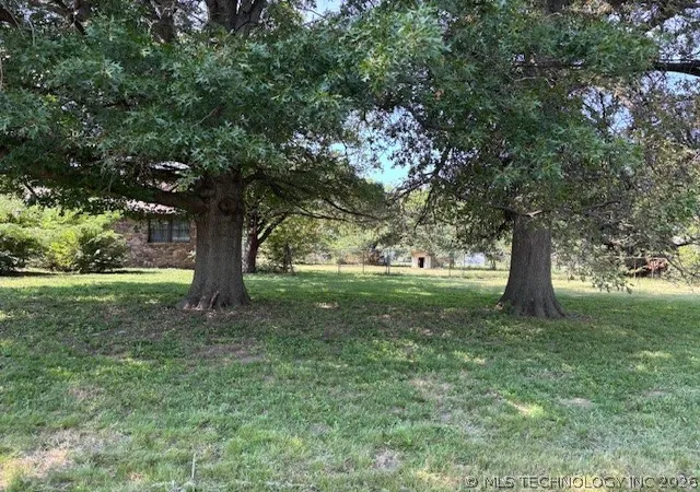 18th image of 196 Elm Dr, Pryor, OK 74361 | MLS# 2625341
