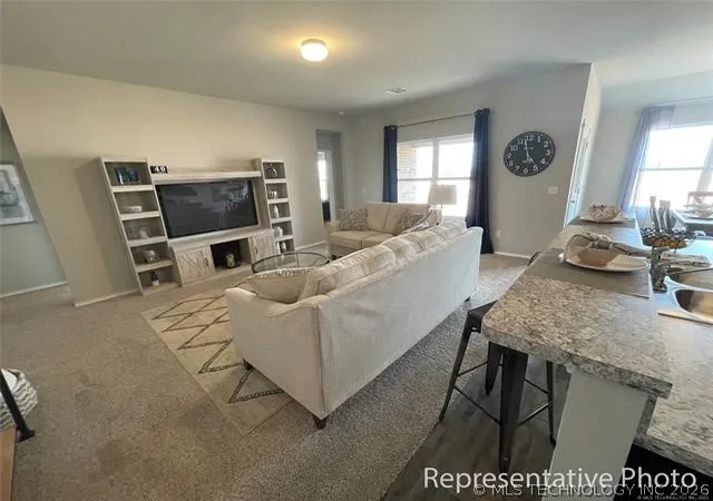 2nd image of 15 Orchid St, Bristow, OK 74010 | MLS# 2625362