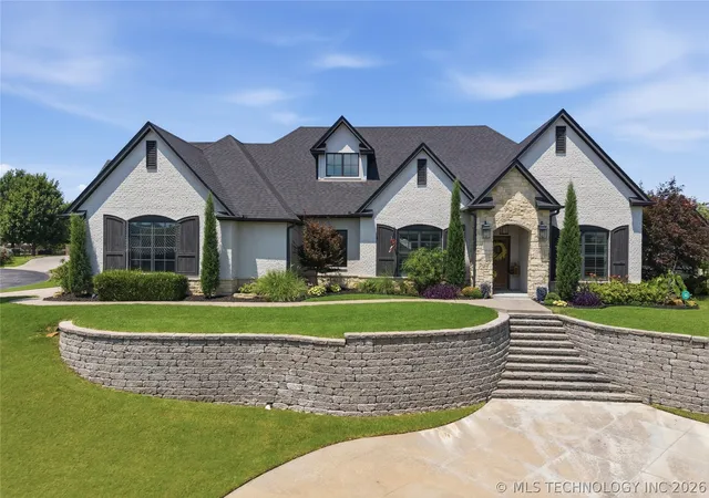 2nd image of 580 Lakeview Cir, Sapulpa, OK 74066 | MLS# 2625350