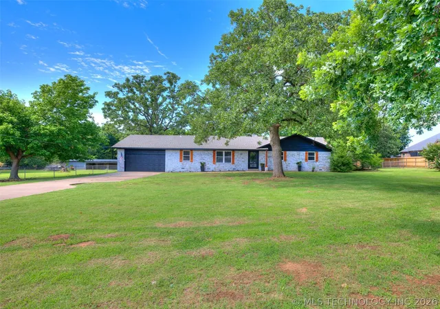 Photo 3 of Sale Pending at 701 W 41st Street, Sand Springs, OK 74063 | MLS# 2625378 | Listing updated on 2026-08-20