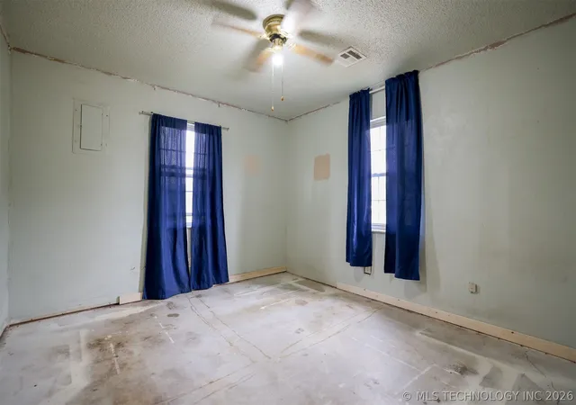 Photo 3 of Single family home for sale at 1421 S Cedar St, Bristow, OK 74010 | MLS# 2625373 | Listing updated on 2026-07-29