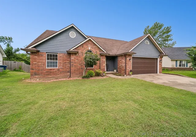 2nd image of 990 N Douglas Dr, Claremore, OK 74017 | MLS# 2625395
