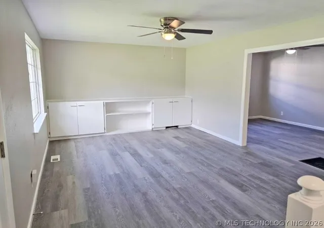Photo 4 of Sale Pending at 654 12th Avenue NW, Ardmore, OK 73401 | MLS# 2625396 | Listing updated on 2026-08-20
